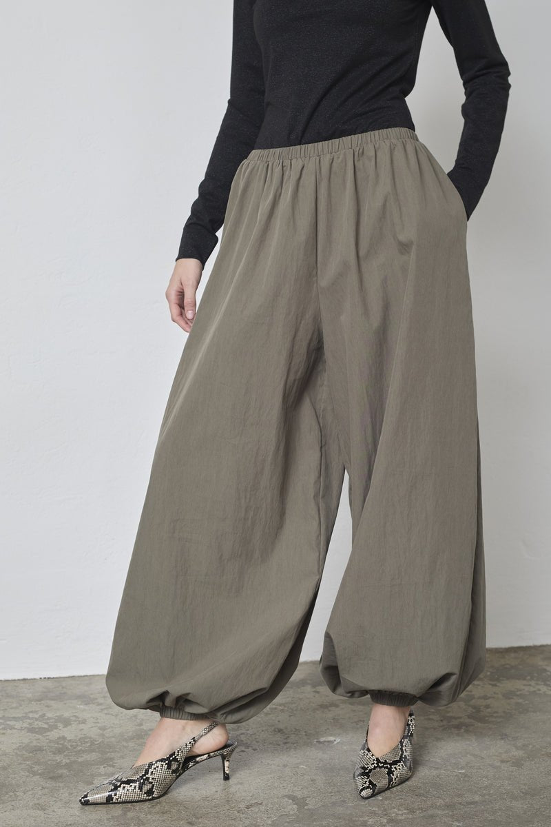AcasiaCC Balloon LL Pant - Army - Co'couture