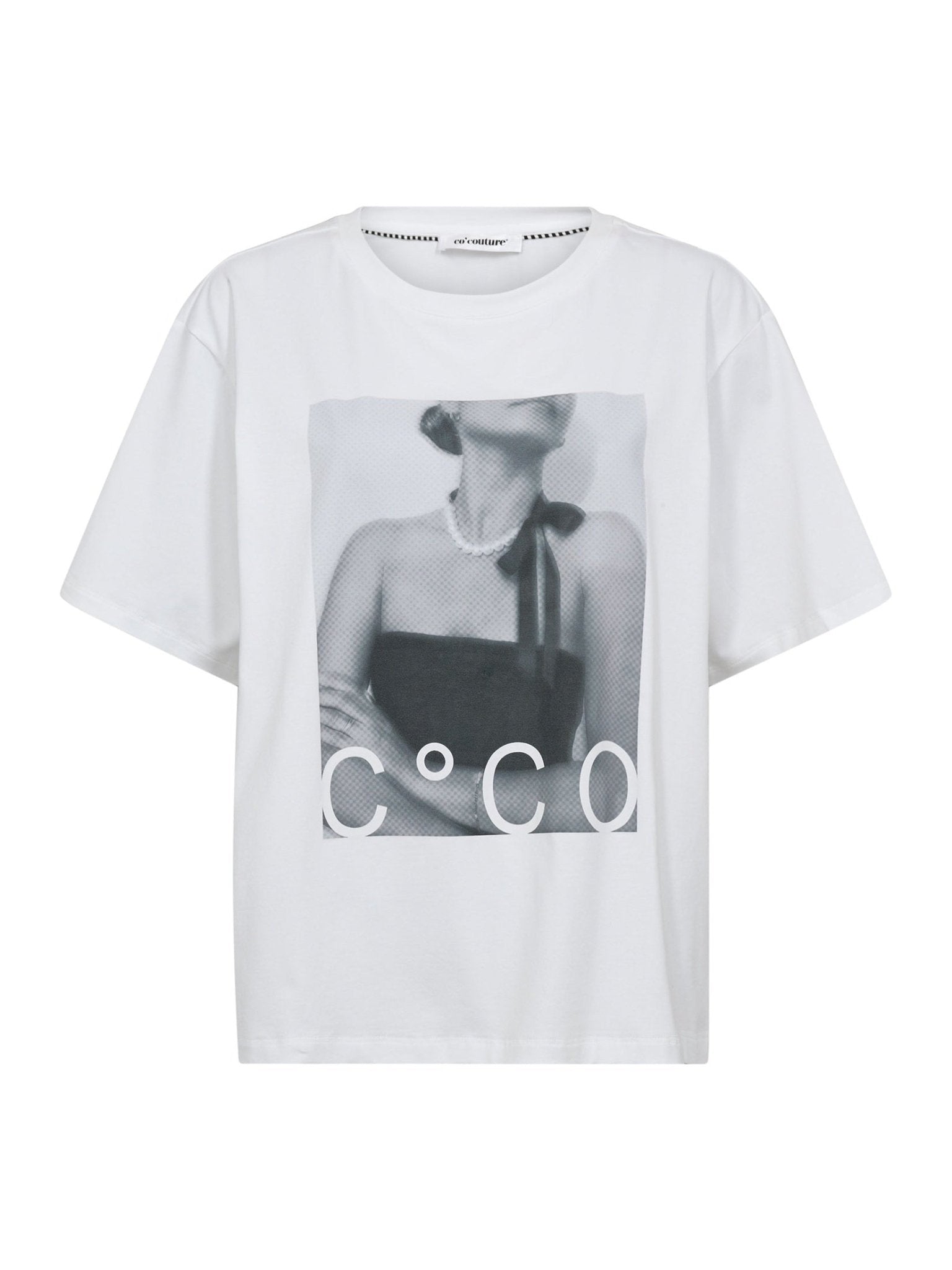 SiaraCC Pearl Necklace Box Tee - White - Co'couture